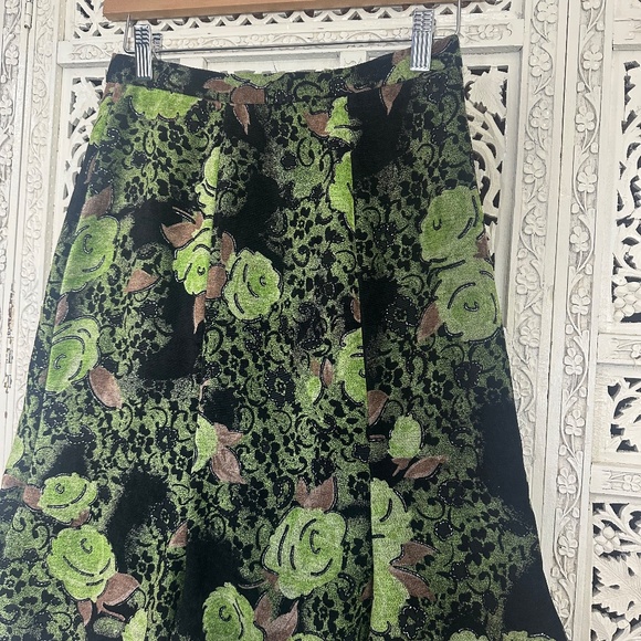 Gracia Fashion Black & Green Fairy Core Woodland Trumpet Skirt Sz Small - Picture 3 of 7